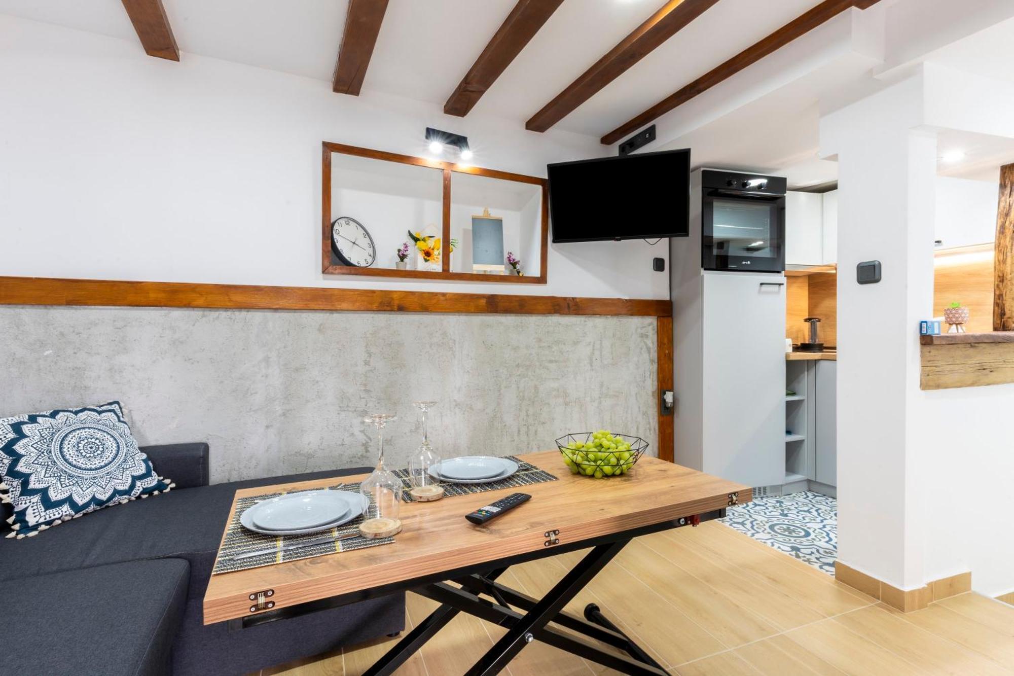 Bobevata Guest House - Floor 1 - Stunning View Old Town Veliko Turnovo Bagian luar foto