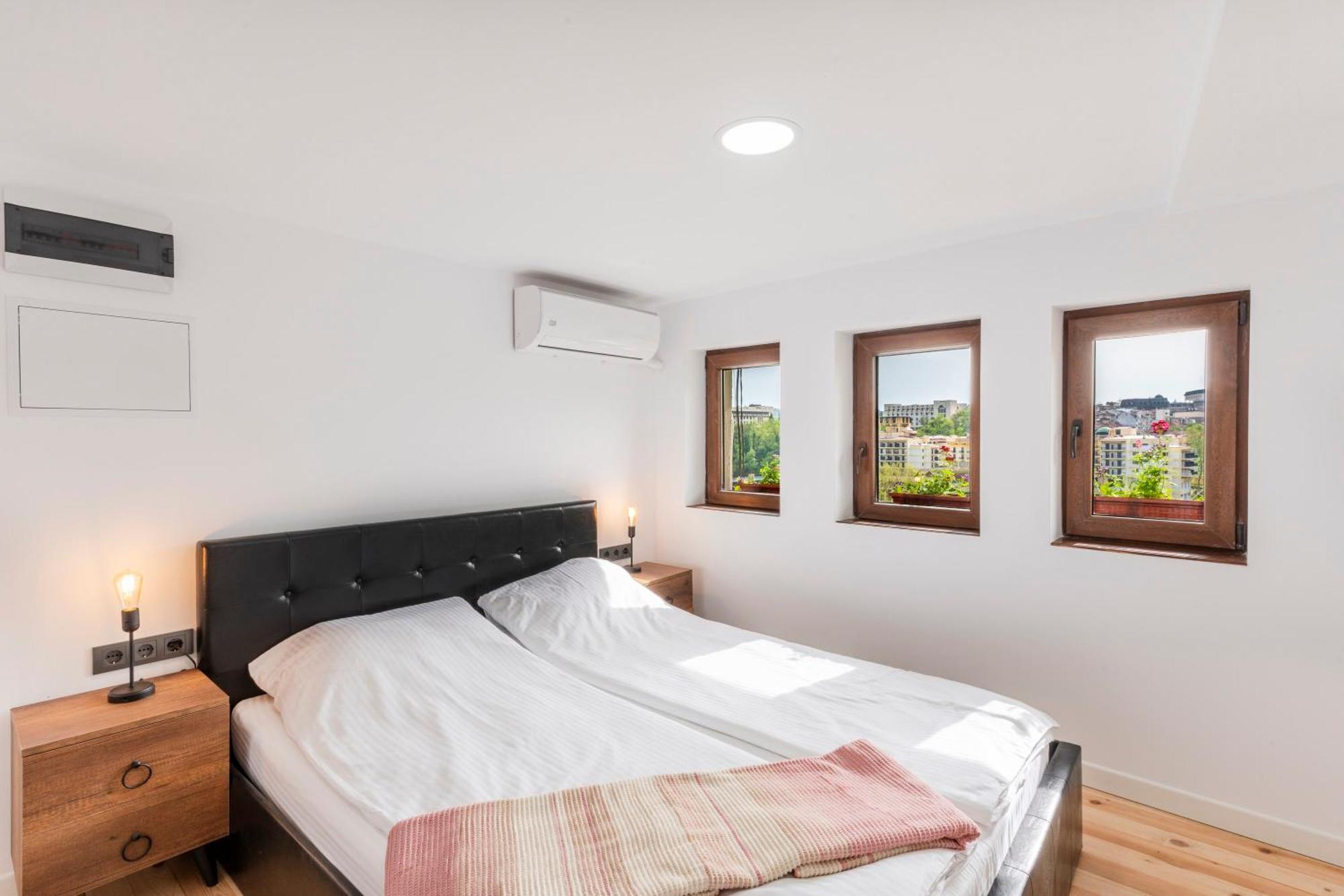 Bobevata Guest House - Floor 1 - Stunning View Old Town Veliko Turnovo Bagian luar foto