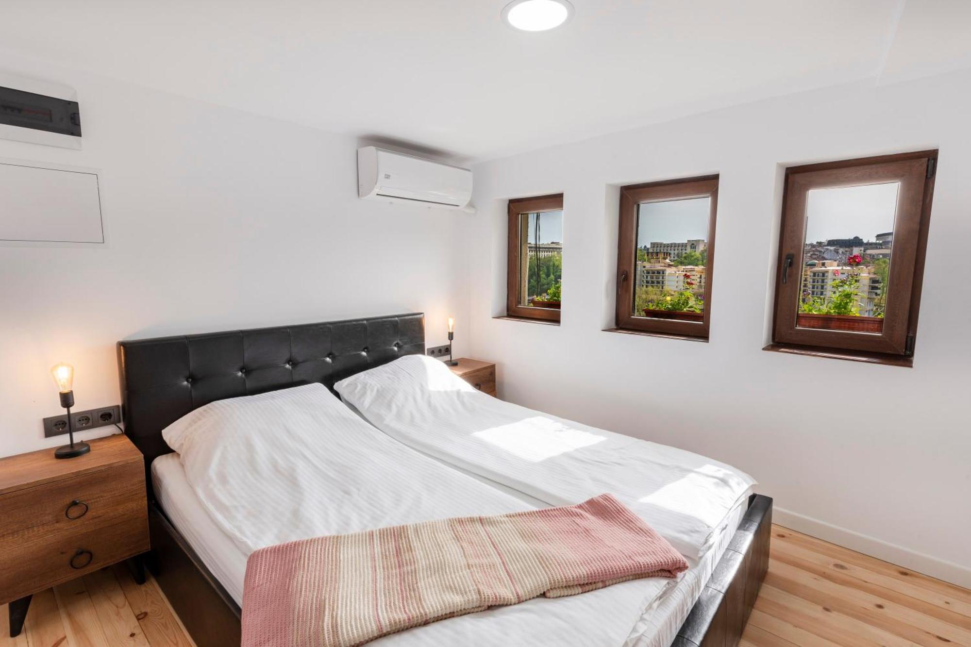 Bobevata Guest House - Floor 1 - Stunning View Old Town Veliko Turnovo Bagian luar foto